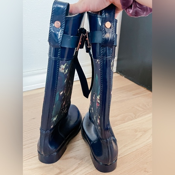 Ted Baker Hampto round toe rain boot - Picture 3 of 9